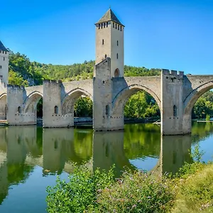 le-loft-du-chateau-du-roi.midi-pyreneeshotels.com/