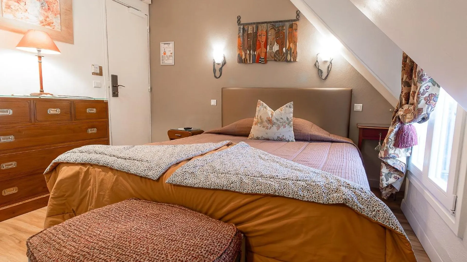 Hotel Des Bains contacts